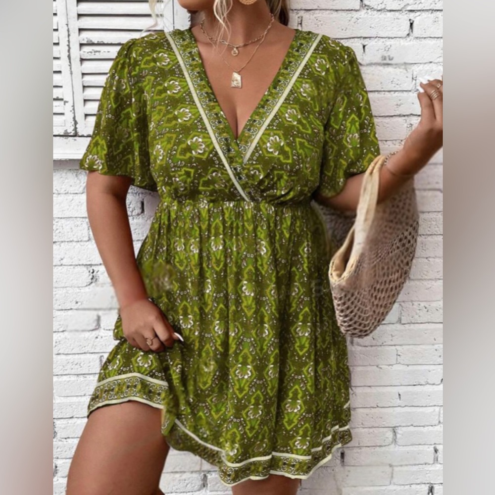 Boho plus size floral print butterfly sleeve dress red - Picture 2 of 10